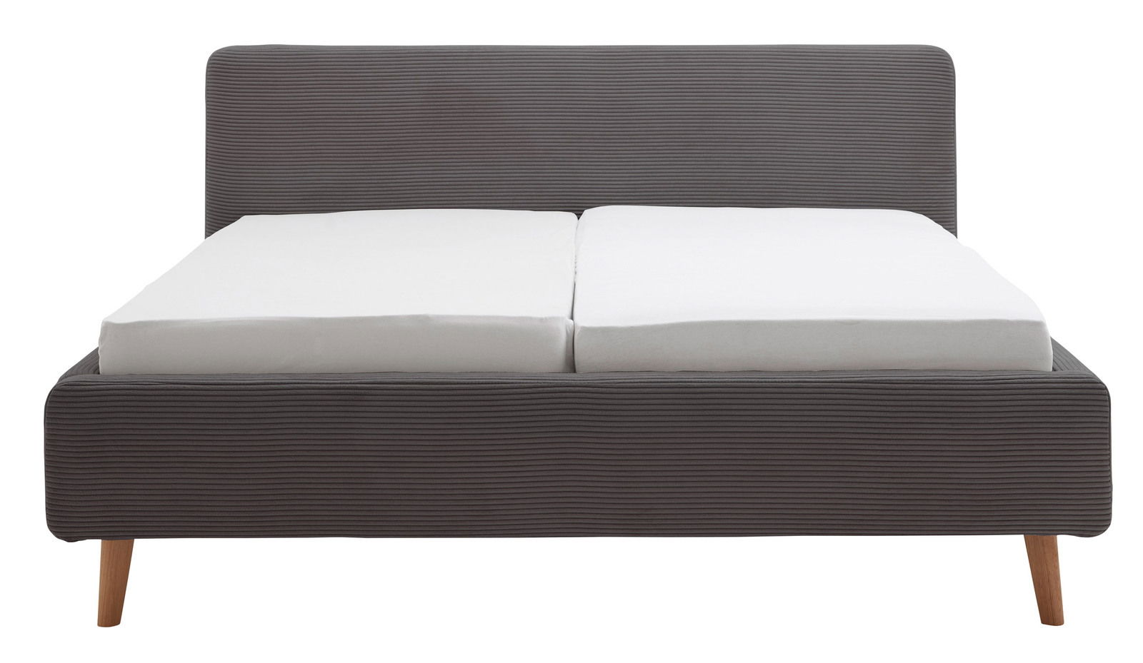 Frontale Ansicht eines grauen Polsterbettgestells mit Holzbeinen und zwei weißen Matratzen.