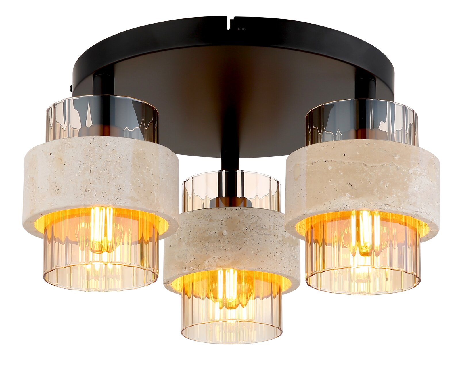 Moderne plafondlamp met drie lampen, voorzien van een zwarte ronde plafondplaat, cilindrische kappen van lichte steen en geribbeld transparant glas, met een warme lichtkleur; vooraanzicht licht van onderaf