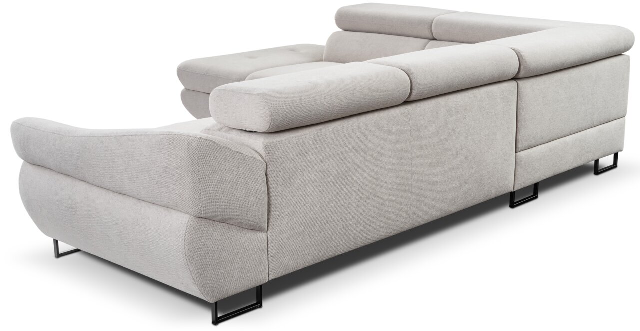 Rückansicht eines modernen, hellgrauen Ecksofas mit verstellbaren Kopfstützen und schwarzen Metallfüßen.