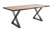 Moderner Esstisch mit Holzplatte und X-förmigen Metallbeinen, seitliche Perspektive