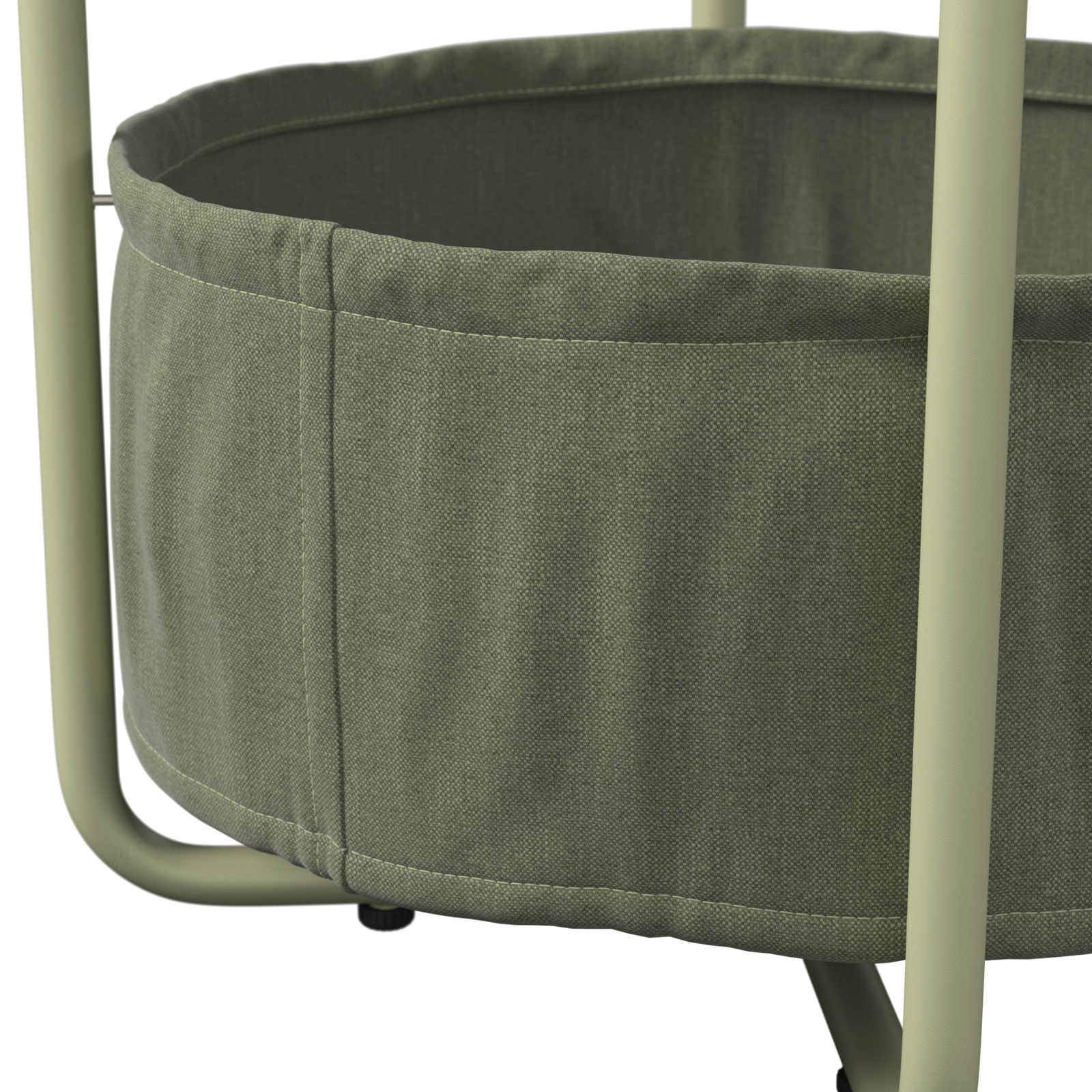 Nahaufnahme eines grünen Beistelltisches mit Stoffkorb und Metallgestell, seitliche Perspektive