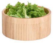 Runde Holzschale mit geriffelter Außenseite, gefüllt mit frischem grünem Salat, seitliche Perspektive