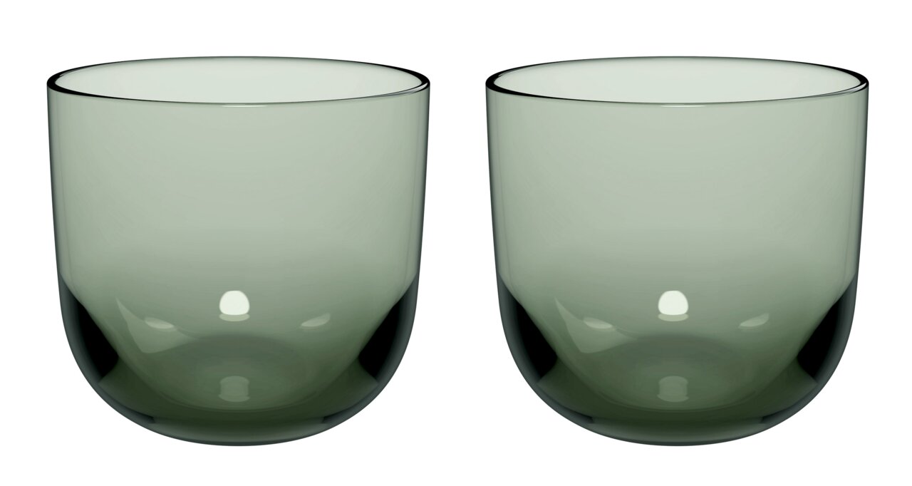 Like by Villeroy & Boch Wasserglas Set 2-tlg. LIKE SAGE Zwei grüne Wassergläser, frontal fotografiert, mit glatter Oberfläche und leichtem Glanz.