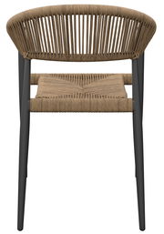 Rückansicht eines Stapelsessels mit geflochtenem Sitz und Rückenlehne, schwarzes Gestell.