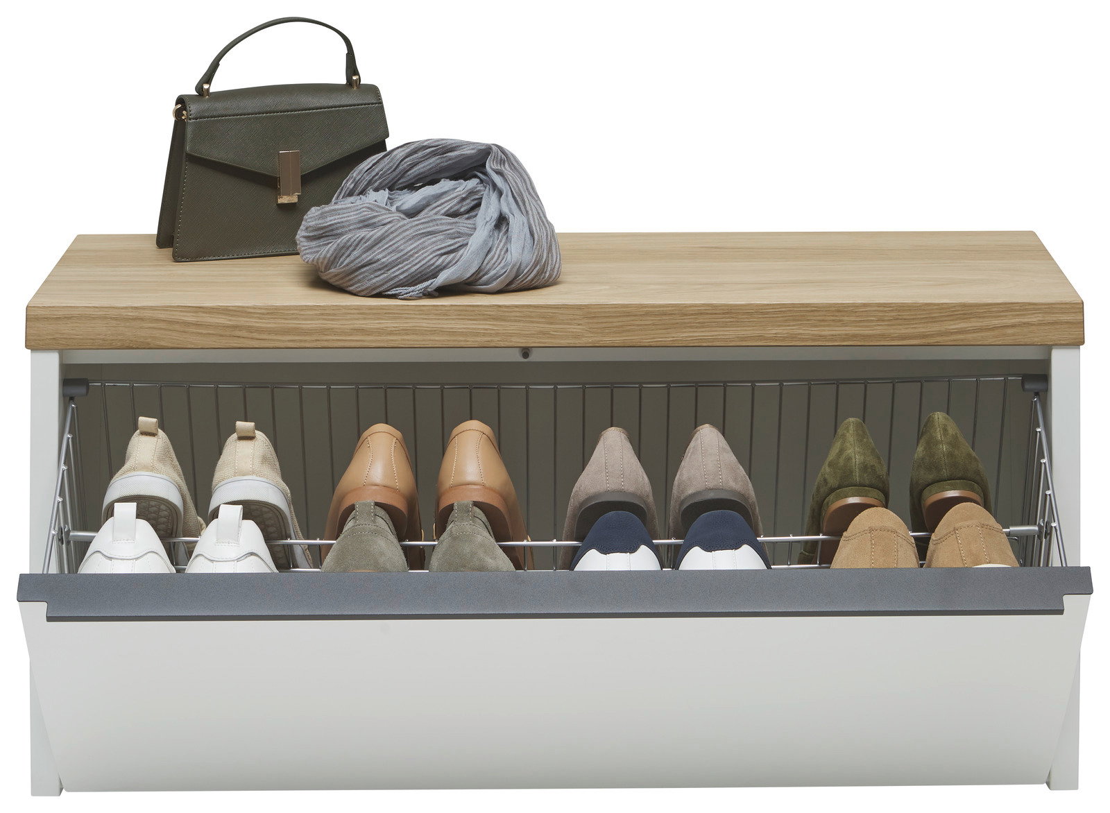 Hängeunterschrank mit Holzoberfläche, gefüllt mit Schuhen in verschiedenen Farben, von vorne gesehen. Auf der Oberseite befinden sich eine Handtasche und ein Schal.