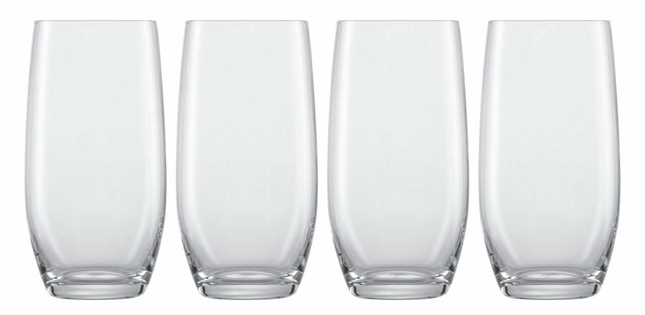 Vier transparente Allroundbecher aus Glas, frontal nebeneinander angeordnet.