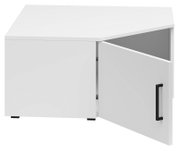 Weißer Eckaufsatzschrank mit geöffneter Tür, schwarze Griffleiste, Perspektive von vorne rechts