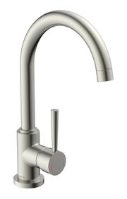 Moderne Spültischarmatur aus Edelstahl mit gebogenem Auslauf und seitlichem Hebel, seitliche Perspektive