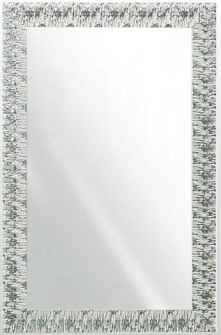 Rechteckiger Spiegel mit dekorativem Rahmen in Silberoptik, frontal abgebildet.