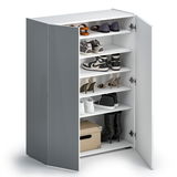 Schuhschrank mit offenen Türen, gefüllt mit verschiedenen Schuhen, seitliche Perspektive