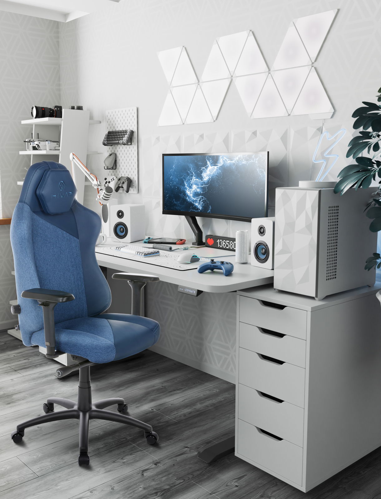 Moderner blauer Gaming-Stuhl in einem stilvollen Gaming-Setup, seitliche Perspektive