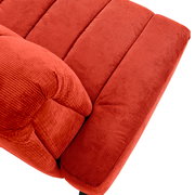 Nahaufnahme einer roten 2,5er-Sitzbank aus Stoff, von oben betrachtet.