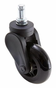 Nahaufnahme einer schwarzen Hartbodenrolle mit Metallstift, seitliche Perspektive