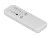 Witte afstandsbediening voor een led-plafondlamp, schuin van bovenaf gefotografeerd