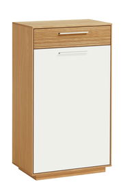 Moderner Schuhschrank aus Holz mit weißer Front, seitliche Perspektive