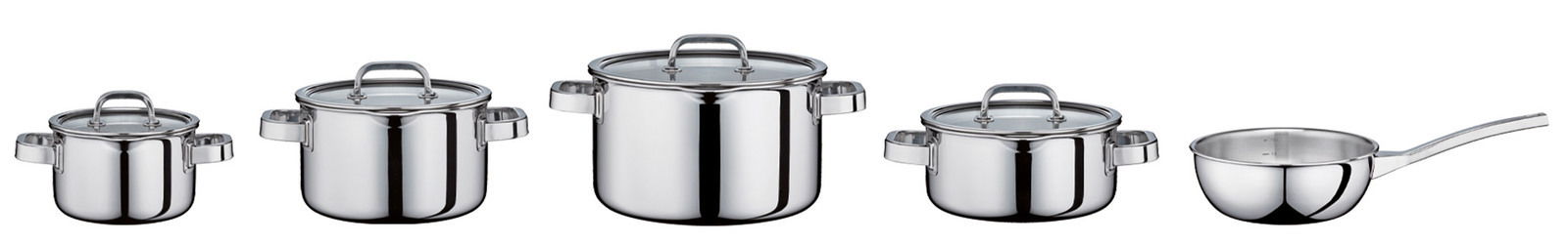 Fünfteiliges Topf-Set FINESSE2+ aus Edelstahl, bestehend aus vier Töpfen mit Deckeln und einer Stielkasserolle, seitliche Perspektive.