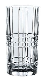 Klare, quadratische Vase aus Glas mit vertikalem Rillenmuster, frontal abgebildet.