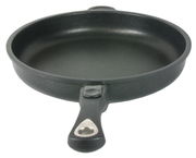 Bratpfanne mit 28 cm Durchmesser, seitliche Perspektive, schwarzes Design mit ergonomischem Griff.