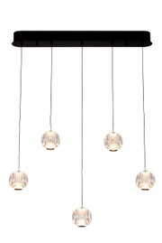 Moderne LED-Hängeleuchte mit fünf kugelförmigen, geriffelten Glasschirmen, von oben betrachtet.