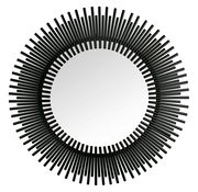 Runder Spiegel mit einem Durchmesser von 110 cm, umgeben von einem dekorativen schwarzen Rahmen aus strahlenförmig angeordneten Stäben, aus der Frontalperspektive.