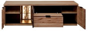 Offenes Holz-Sideboard in Eiche-Optik mit zwei seitlichen Türen, mittlerer Klappe/Schublade und beleuchtetem Dekoreinsatz in der Mitte, frontale Ansicht