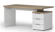 Moderner Schreibtisch mit Holzplatte und weißem Korpus, seitliche Perspektive