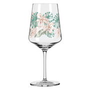 Weinglas mit tropischem Blumenmuster, seitliche Perspektive