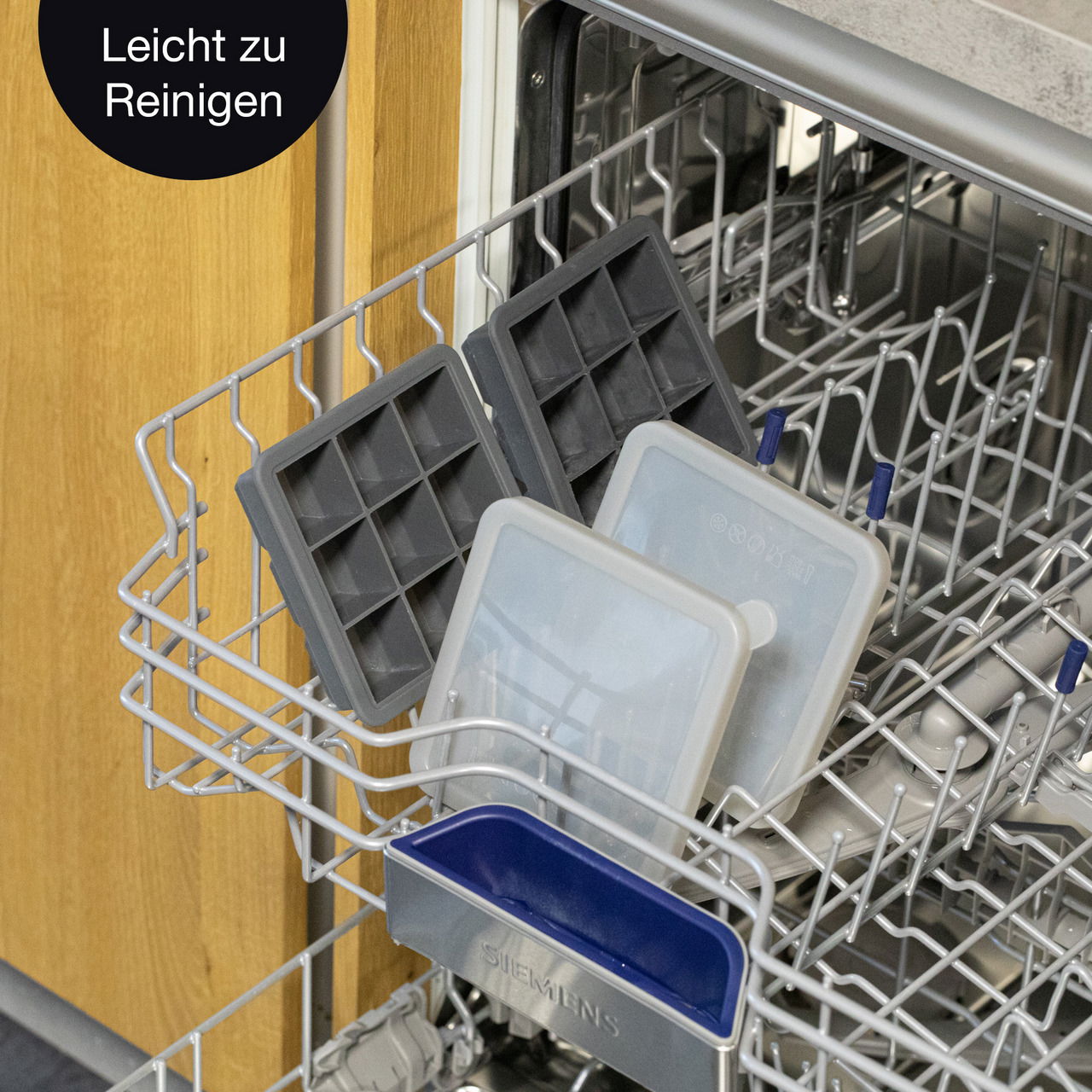 Eiswürfelform in einem Geschirrspüler, leicht zu reinigen, aus der Vogelperspektive