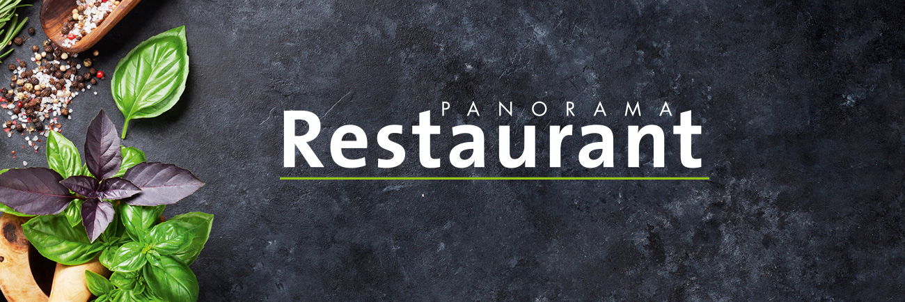 Eine dunkle Steinfläche mit frischem Basilikum, Kräutern und Gewürzen neben dem Text „Panorama Restaurant“ in fetten weißen Buchstaben.