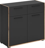Moderne Kommode/Sideboard in Mattschwarz mit Holzrahmen und vier Klappenfächern, Frontansicht in leichter Schrägperspektive von links