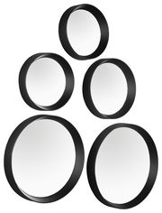 Fünf rund geformte Spiegel mit schwarzem Rahmen, aus der Vorderansicht gezeigt, angeordnet in einer pyramidenartigen Formation.