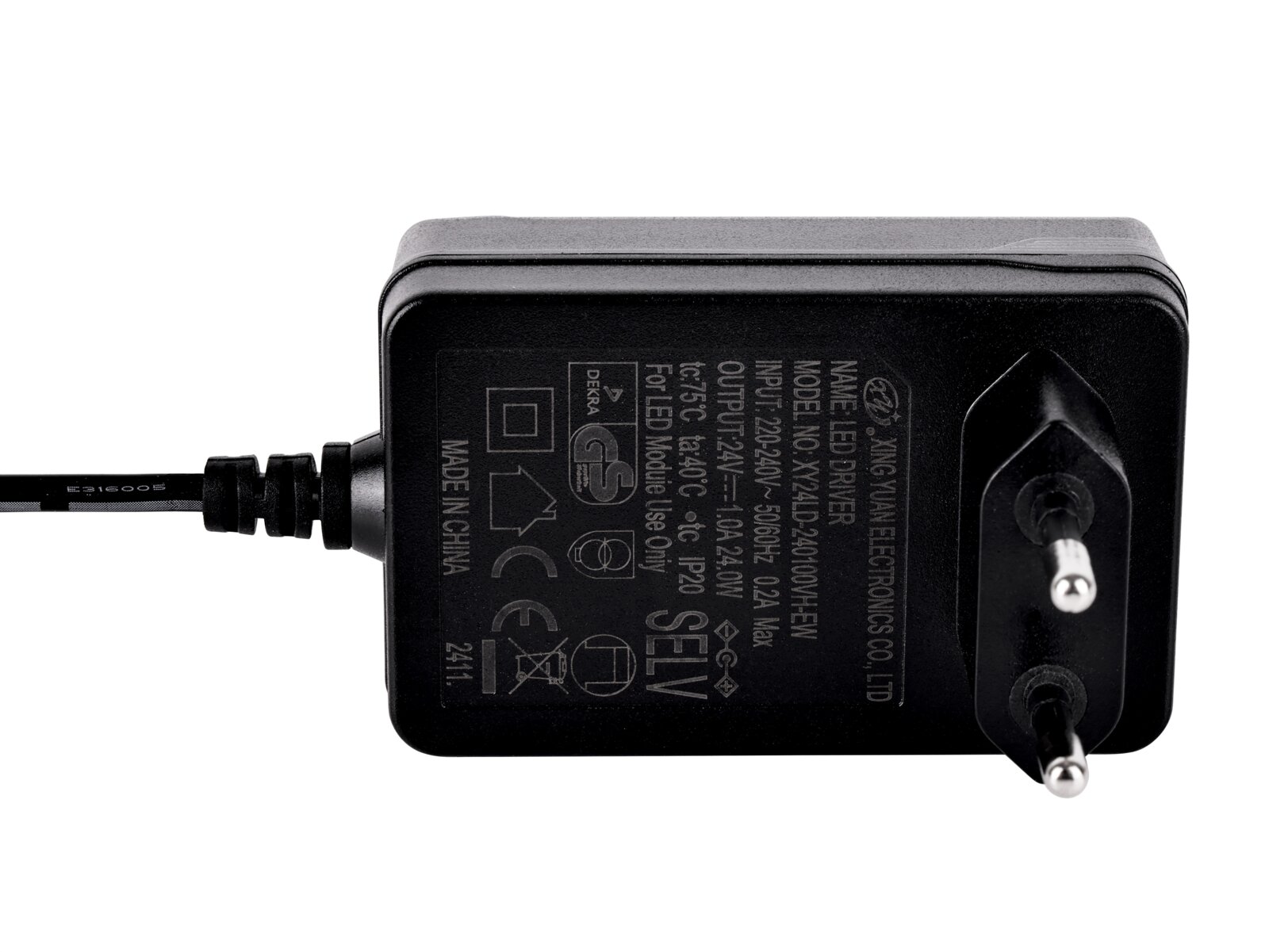 Nahaufnahme eines schwarzen Netzteils mit europäischem Stecker, geeignet für Lavaleuchten.