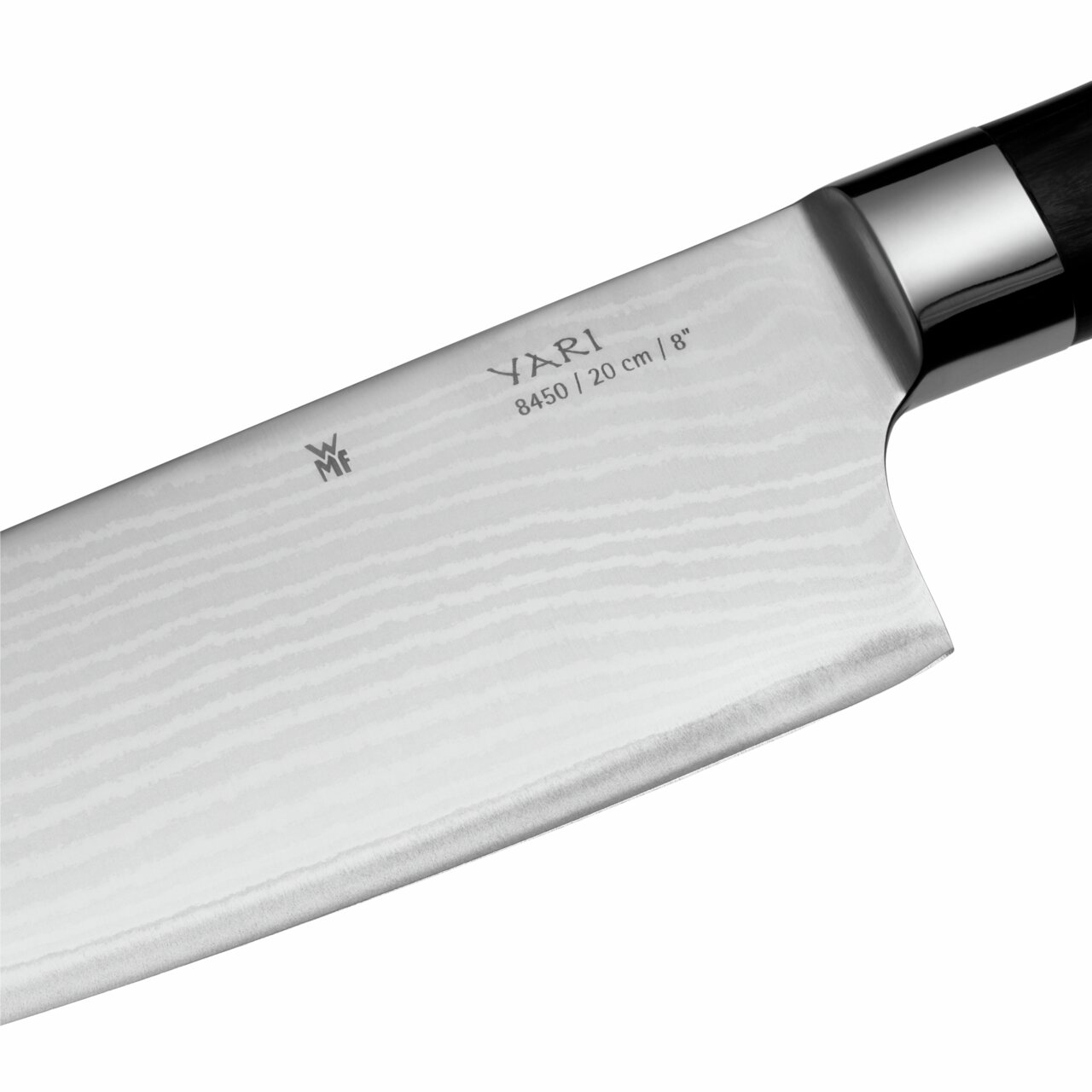 Nahaufnahme eines Yari Messers mit 20 cm Klinge, seitliche Perspektive.