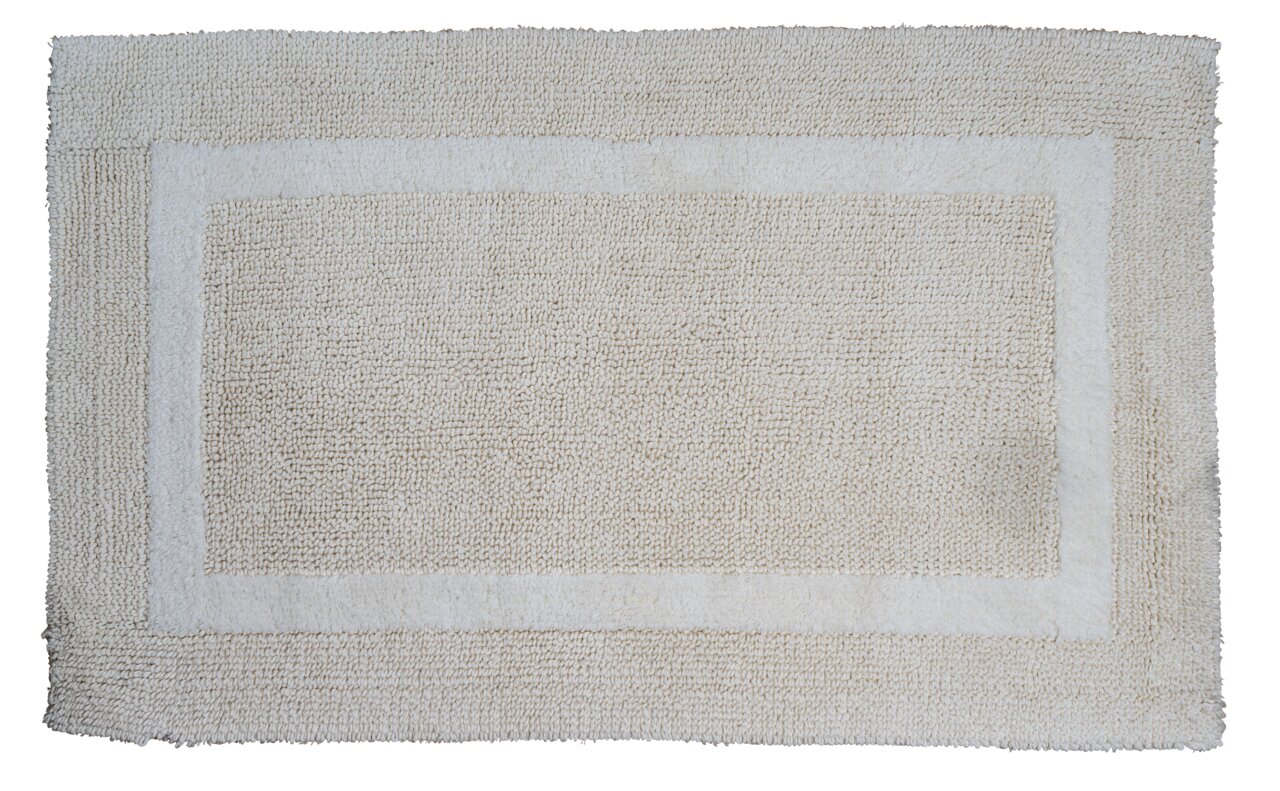 Beiger Badteppich 70x120cm in Draufsicht mit rechteckigem Muster
