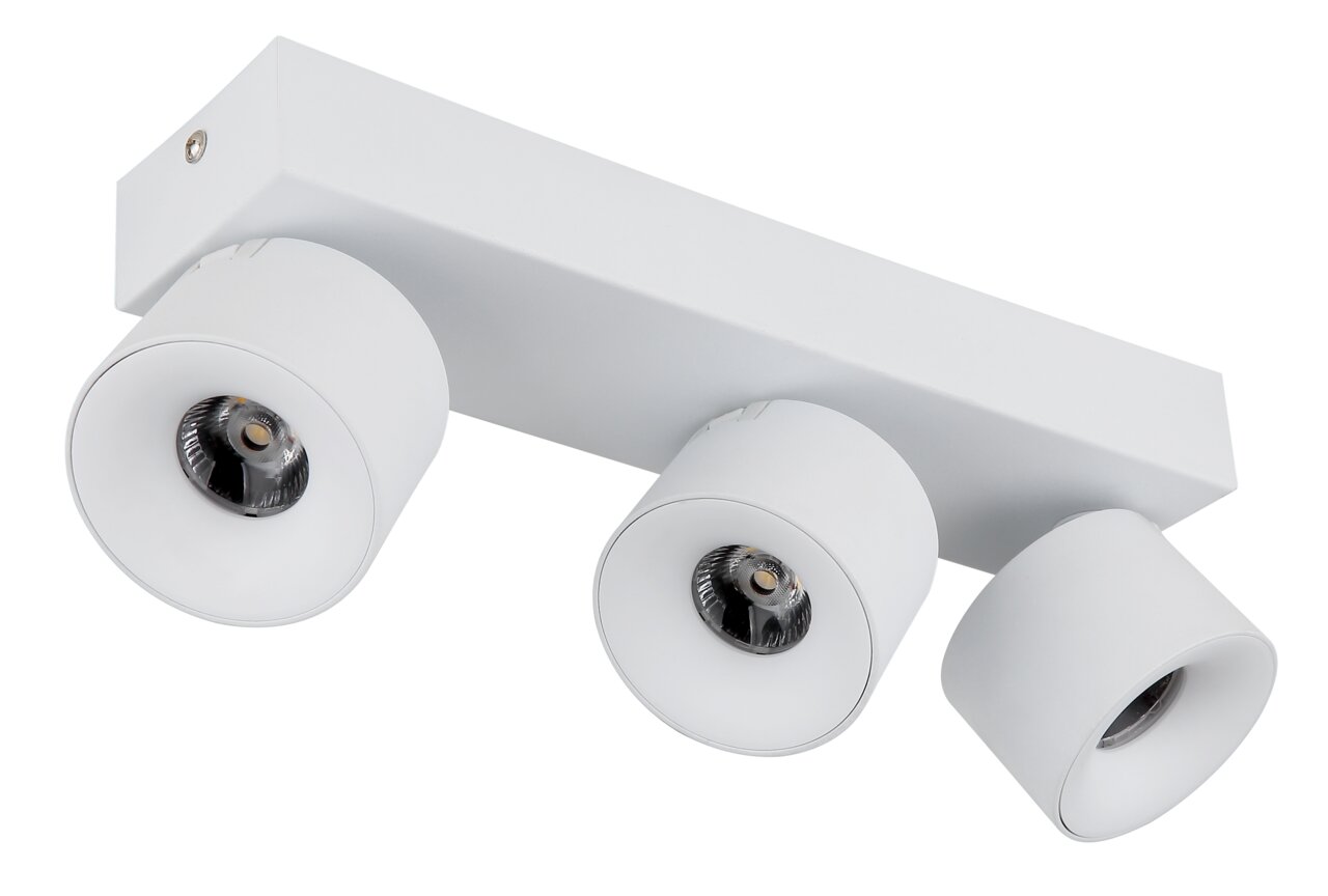 Dreifacher LED Strahler in Weiß, perspektivisch von unten gezeigt