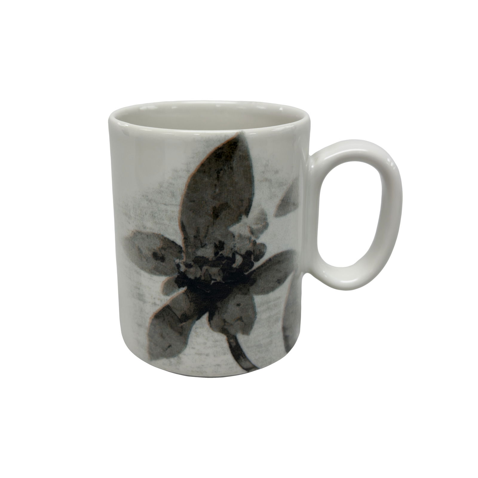 Weiße Tasse mit schwarzem Blumenmuster, seitliche Perspektive