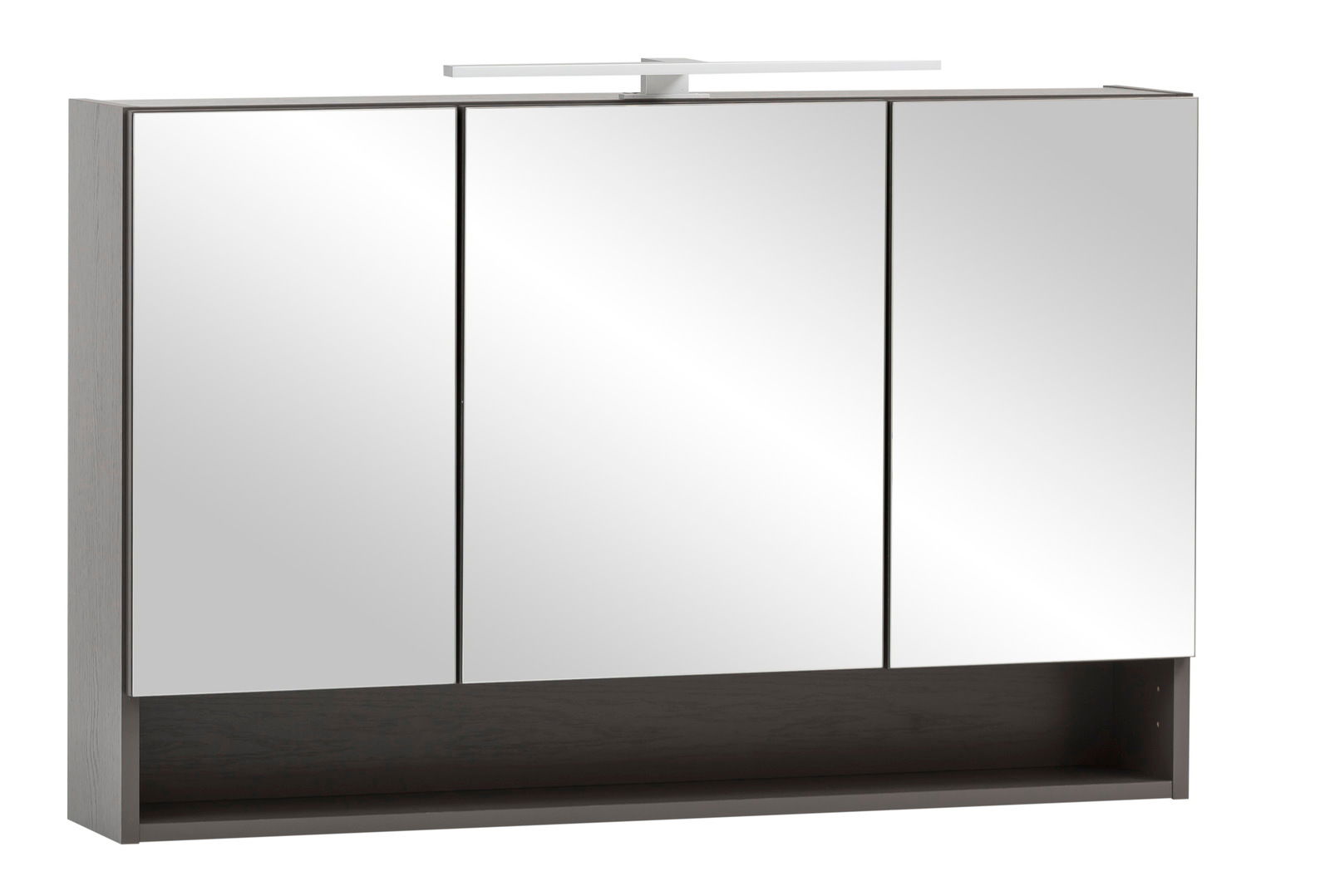 XORA Spiegelschrank VILLACH Moderner Spiegelschrank mit drei Türen und integrierter Beleuchtung, Frontalansicht.