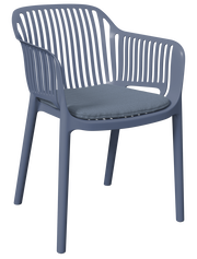 Moderner blauer Stapelsessel mit Armlehnen und gepolstertem Sitzkissen, seitliche Perspektive