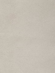 Nahaufnahme eines beigen Stoffes mit feiner Webstruktur, Draufsicht