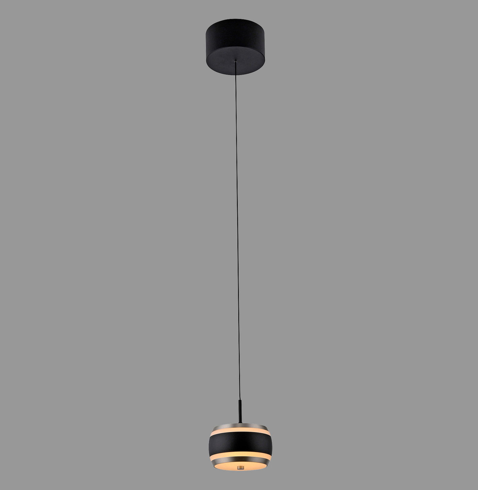 Moderne LED-Pendelleuchte in Schwarz mit zylindrischem Baldachin, seitliche Perspektive