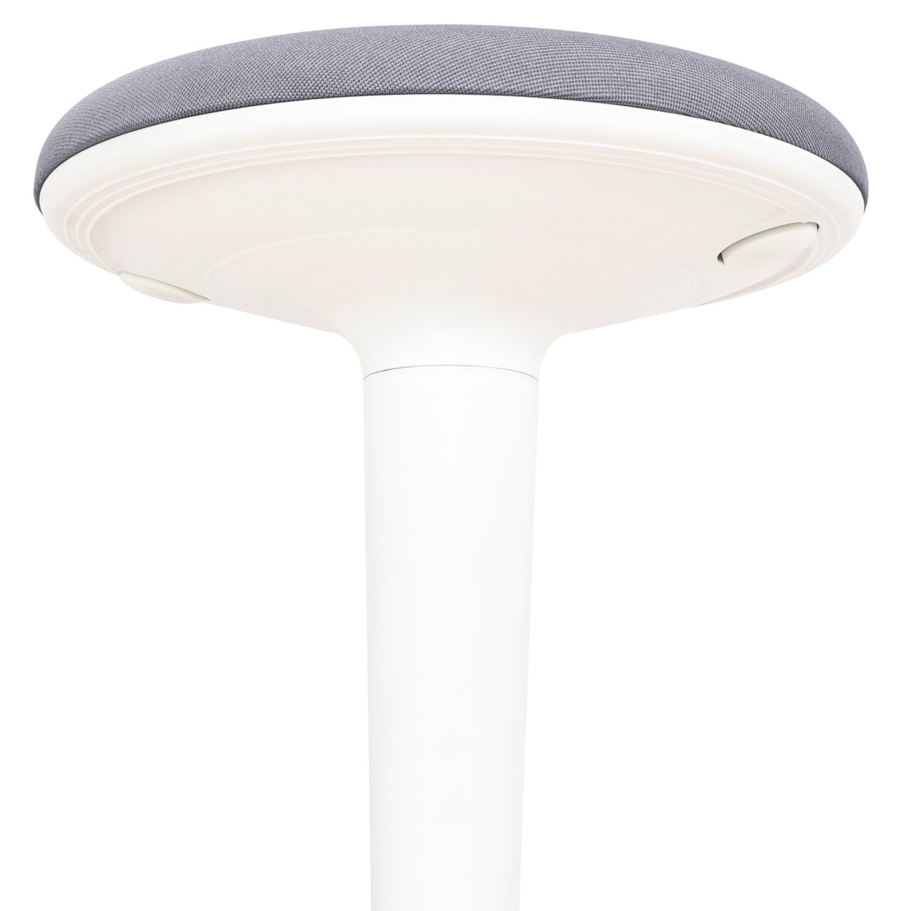 Moderner Sitzhocker mit weißem Standfuß und grauer Sitzfläche, Ansicht von unten