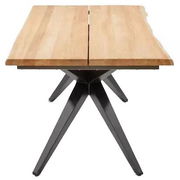 Moderner Esstisch aus Holz mit Metallbeinen, Frontalansicht