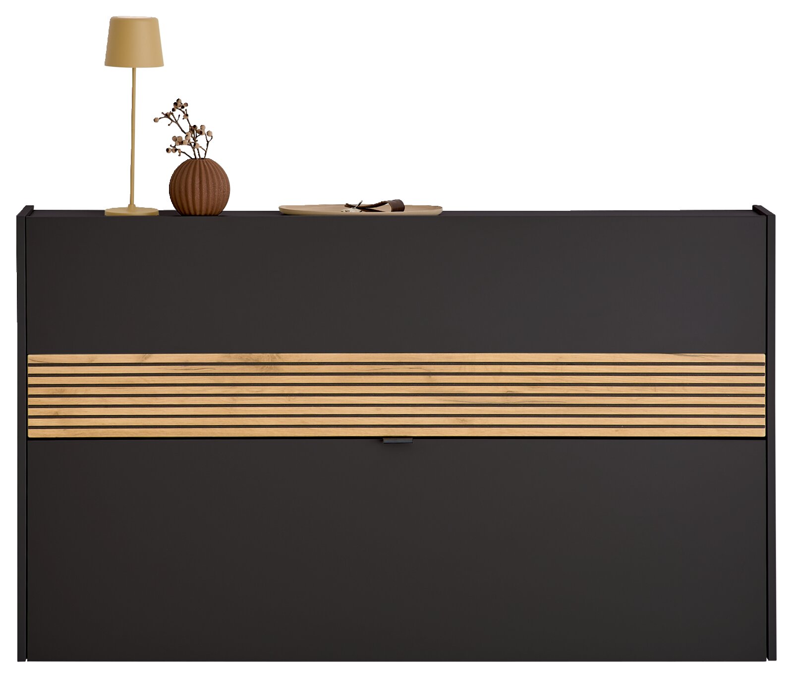Moderner Schuhschrank in dunklem Design mit Holzstreifen, dekoriert mit Lampe und Vase, Frontalansicht