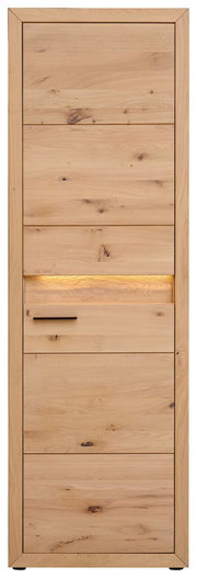Frontale Ansicht eines Garderobenschranks aus Holz mit natürlicher Maserung und integrierter Beleuchtung.