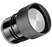 Schwarzer Deckel einer Isoliertrinkflasche, seitliche Perspektive