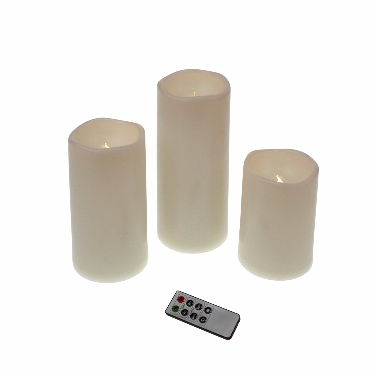 Dreiteiliges LED-Outdoor-Kerzenset mit Fernbedienung, frontal betrachtet.