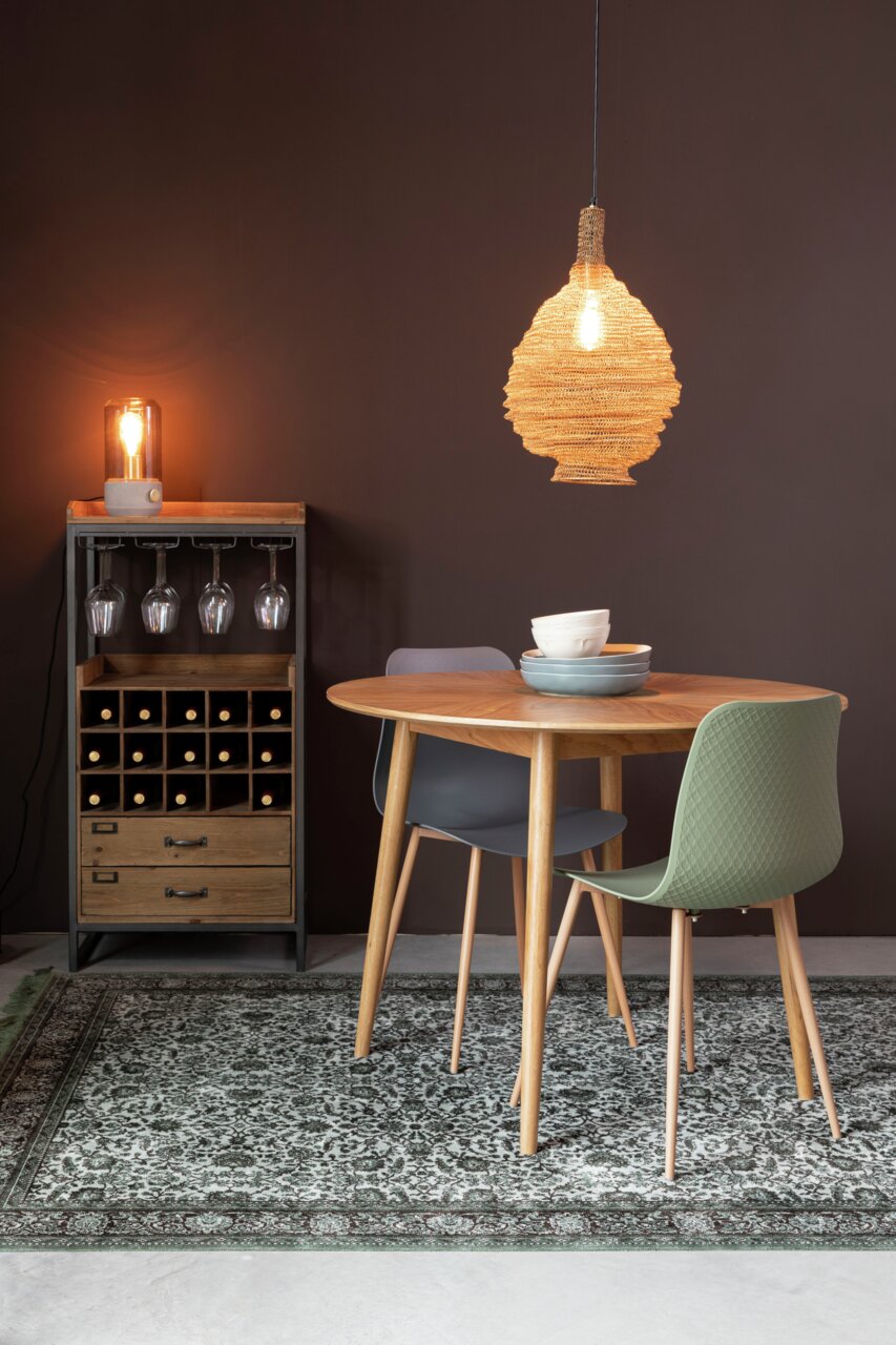 Weinregal aus Holz und Metall mit Platz für Flaschen und Gläser, seitliche Perspektive