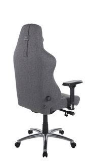 Rückansicht eines grauen Gaming-Stuhls mit verstellbaren Armlehnen und einem stabilen Metallfuß auf Rollen.