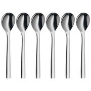 Sechs glänzende Edelstahl-Eierlöffel in einer frontalen Ansicht nebeneinander angeordnet.