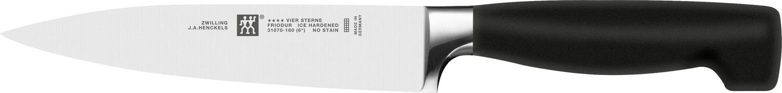 Küchenmesser aus der Seitenperspektive mit schwarzem Griff und Edelstahlklinge, Zwilling Vier Sterne Serie.